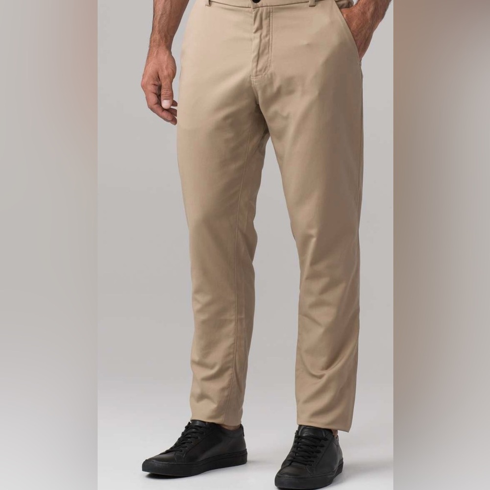 Lululemon Men’s Commission Pant Classic *Qwick Chino 34” waist Khakis